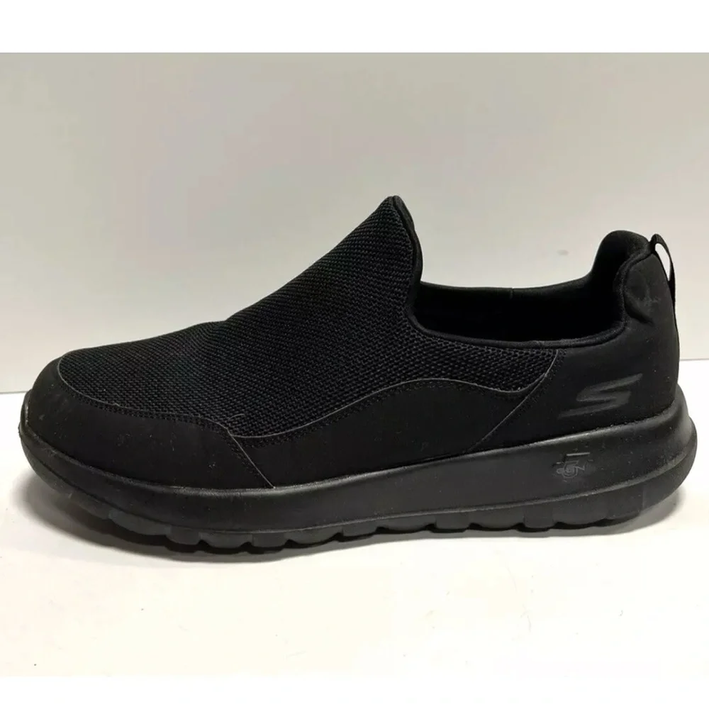 Skechers Men’s Go Walk Max Privy Sneakers Black, Size 12.5 EWW.